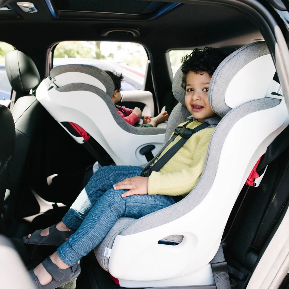 Clek Foonf Convertible Car Seat