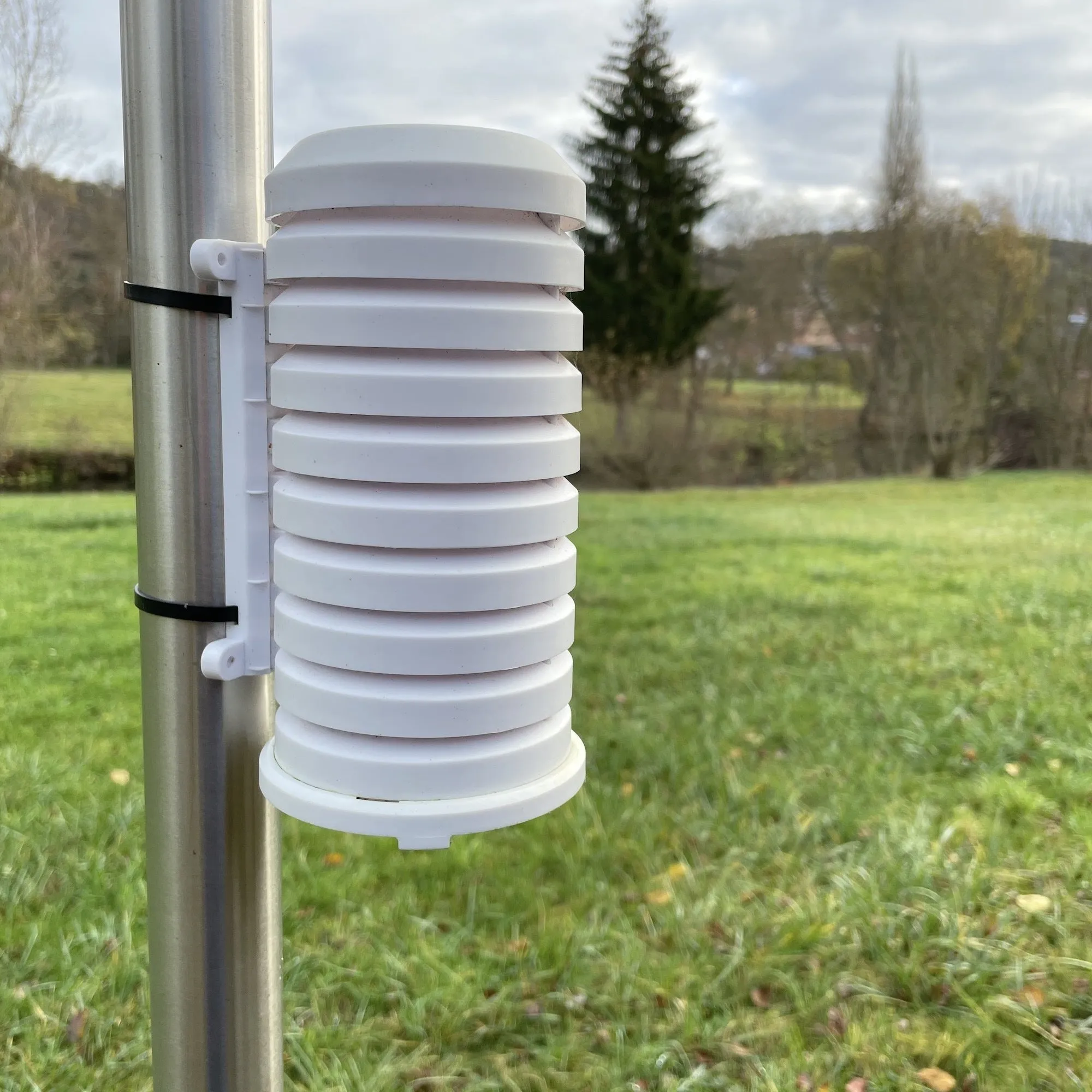 Weatherproof Cover/Enclosure for Outdoor Sensors (Stevenson Screen)